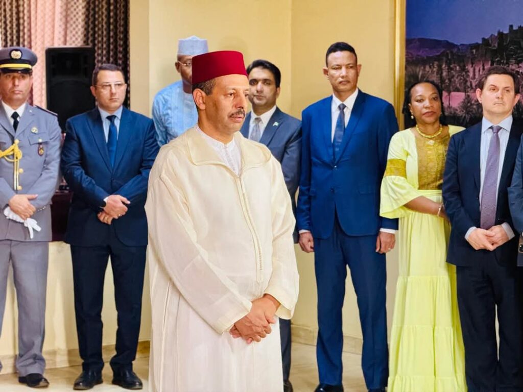 En fin de mission au Niger, l’Ambassadeur du Maroc décoré Commandeur de l’Ordre du Mérite